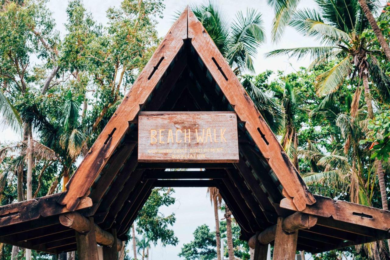Mandalay Escape, Seclusion & Serenity With A Pool Airlie Beach Bagian luar foto