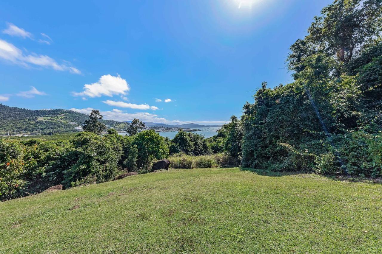 Mandalay Escape, Seclusion & Serenity With A Pool Airlie Beach Bagian luar foto