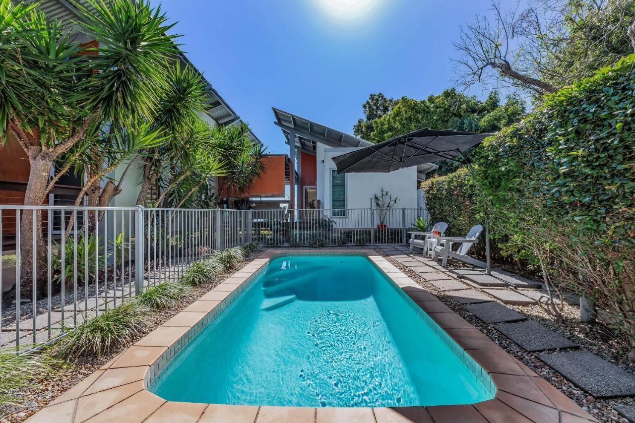 Mandalay Escape, Seclusion & Serenity With A Pool Airlie Beach Bagian luar foto