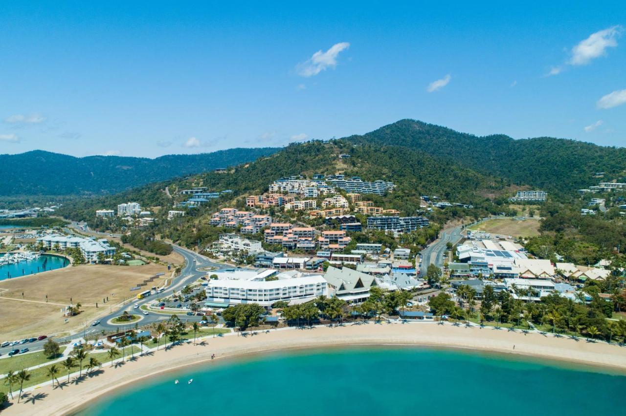 Mandalay Escape, Seclusion & Serenity With A Pool Airlie Beach Bagian luar foto