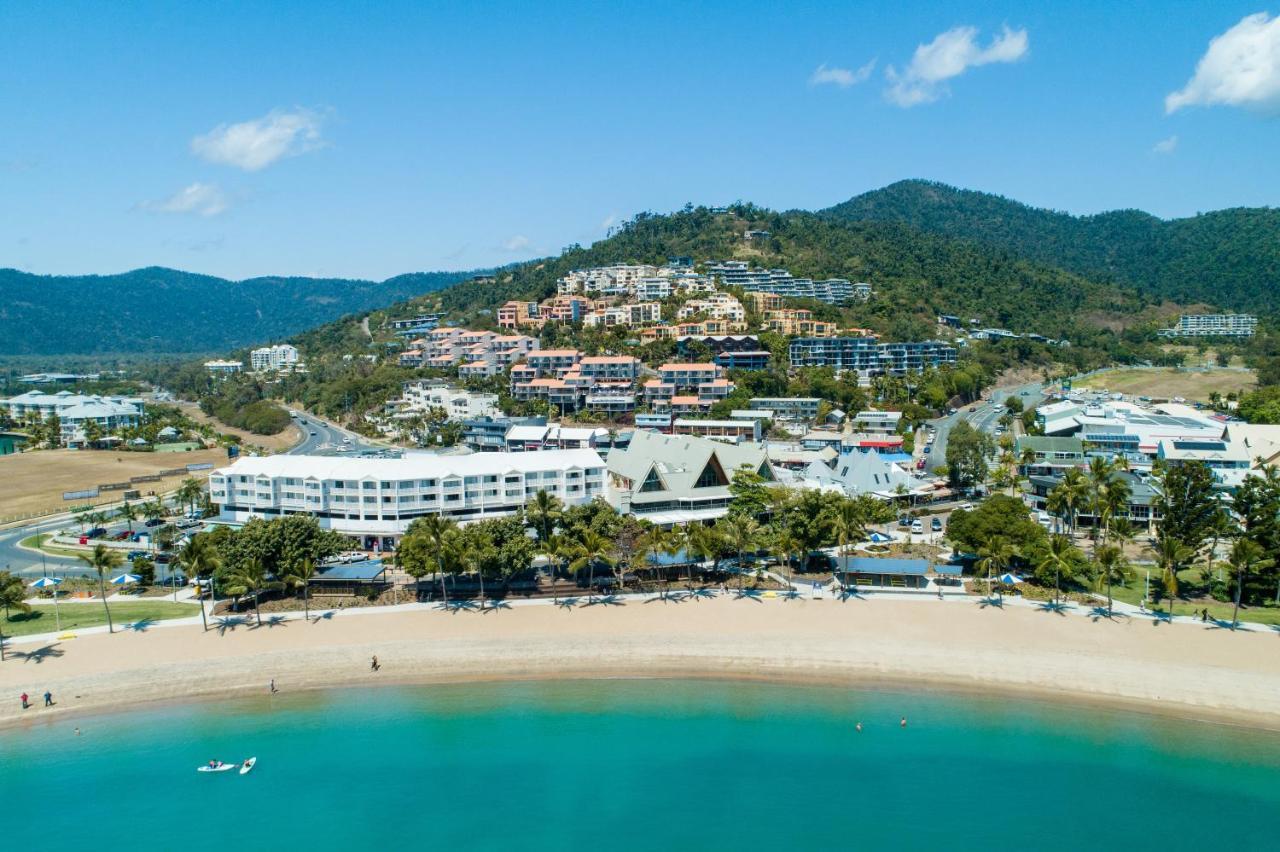 Mandalay Escape, Seclusion & Serenity With A Pool Airlie Beach Bagian luar foto