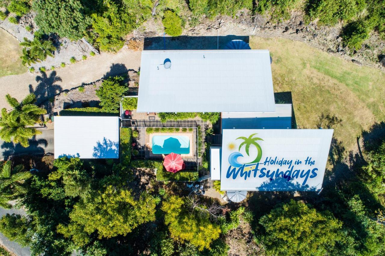 Mandalay Escape, Seclusion & Serenity With A Pool Airlie Beach Bagian luar foto